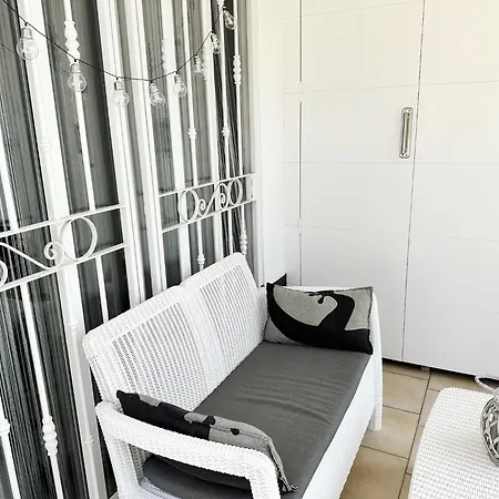 Apartment Relaxing Ocean View, Spacious Art With Large Terrace, Near Beaches Costa Adeje (Tenerife)