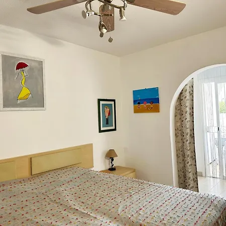 Relaxing Ocean View, Spacious Art With Large Terrace, Near Beaches