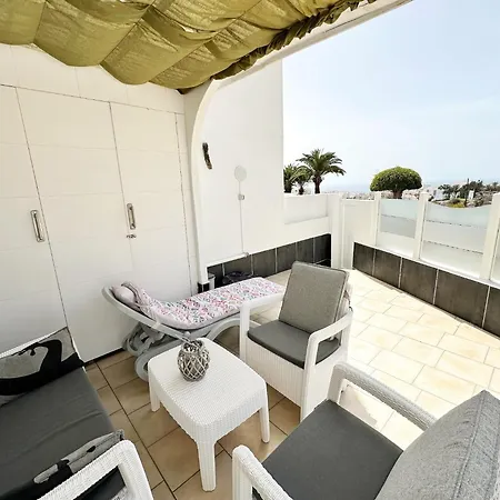 Relaxing Ocean View, Spacious Art With Large Terrace, Near Beaches