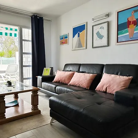 Apartment Relaxing Ocean View, Spacious Art With Large Terrace, Near Beaches