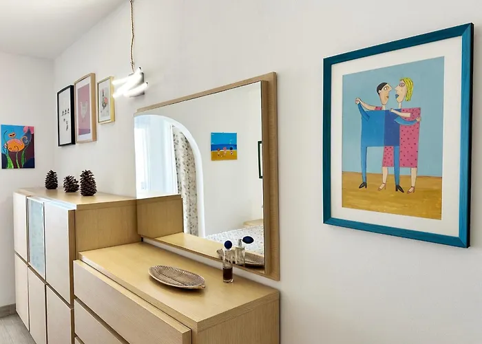 Апартаменты Spacious Art With Large Terrace, Relaxing Ocean View, Near Beaches