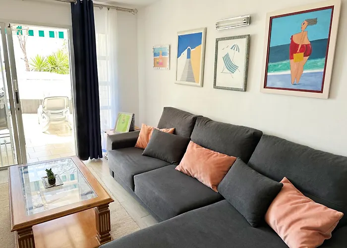 Spacious Art With Large Terrace, Relaxing Ocean View, Near Beaches Апартаменты *