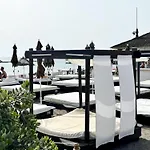 Spacious Art With Large Terrace, Relaxing Ocean View, Near Beaches