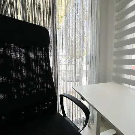 شقة Spacious Art With Large Terrace, Relaxing Ocean View, Near Beaches