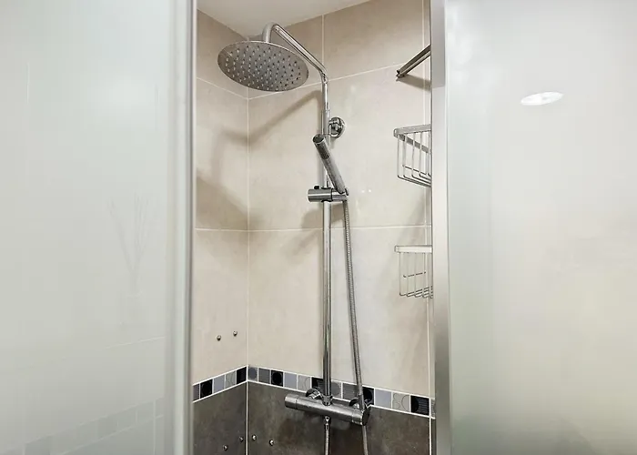 Lägenhet Spacious Art With Large Terrace, Relaxing Ocean View, Near Beaches *